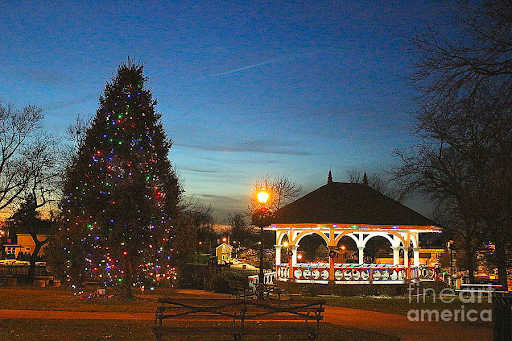 Holiday Cheer in Manhasset